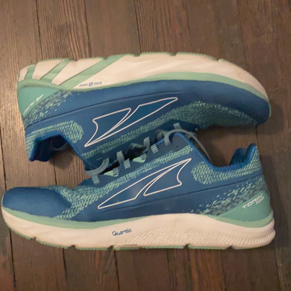 Altra Quantic Running Shoes